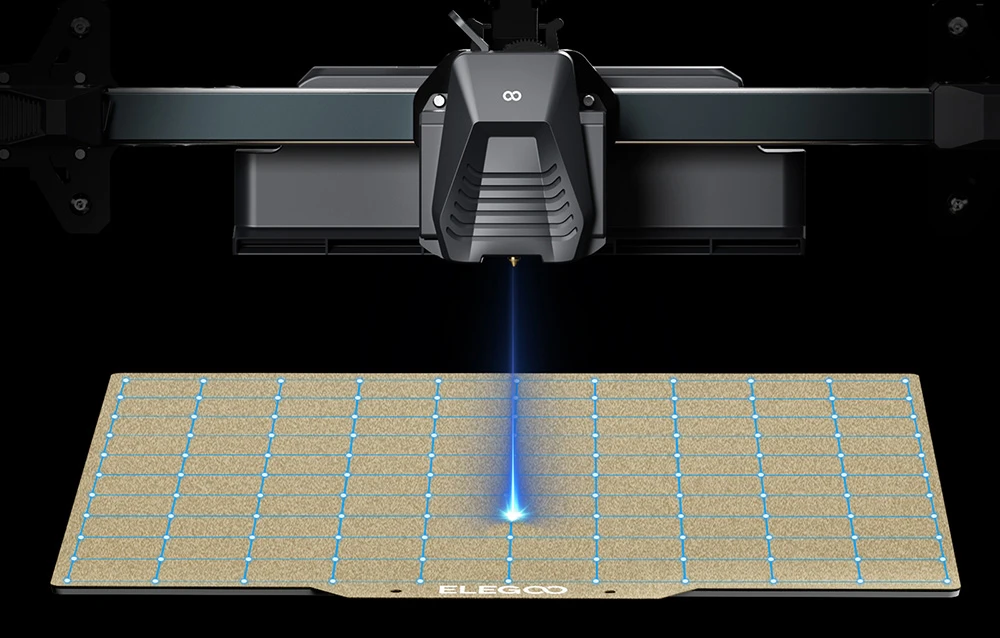 Capul imprimantei 3D efectuând nivelarea automată a mesei cu ajutorul unui laser albastru