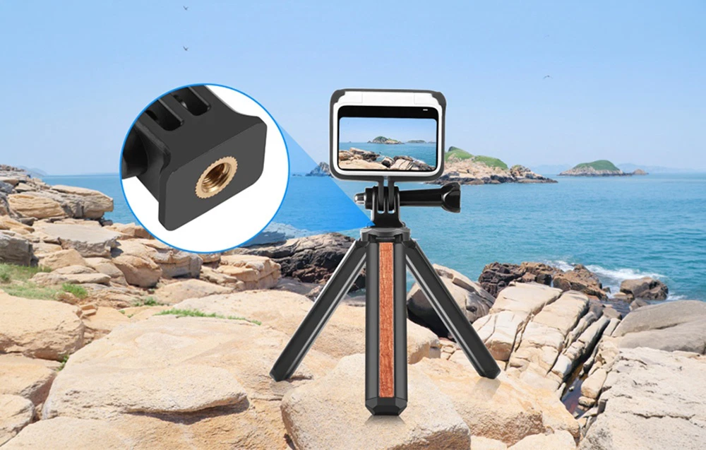 Camera Insta360 GO 3 într-o husă neagră pe un trepied, cu o imagine în prim-plan a filetului de montare de 1/4 inch
