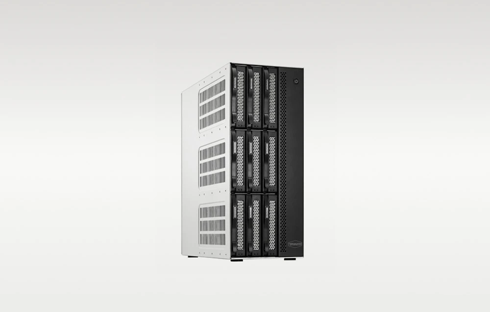 Server de fișiere NAS pe un fundal cu gradient gri