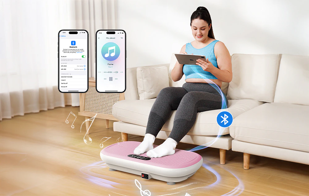 O femeie folosește platforma vibratoare Merach, controlând muzica prin Bluetooth pe tableta sa.
