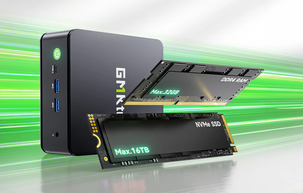 Mini PC-ul GMKtec G11 alături de o vizualizare a modulului RAM și a SSD-ului.