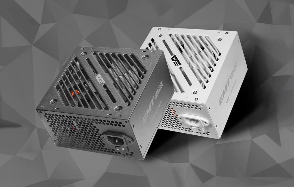 Sursă de alimentare pentru computer alb-negru pe un fundal gri cu modele geometrice
