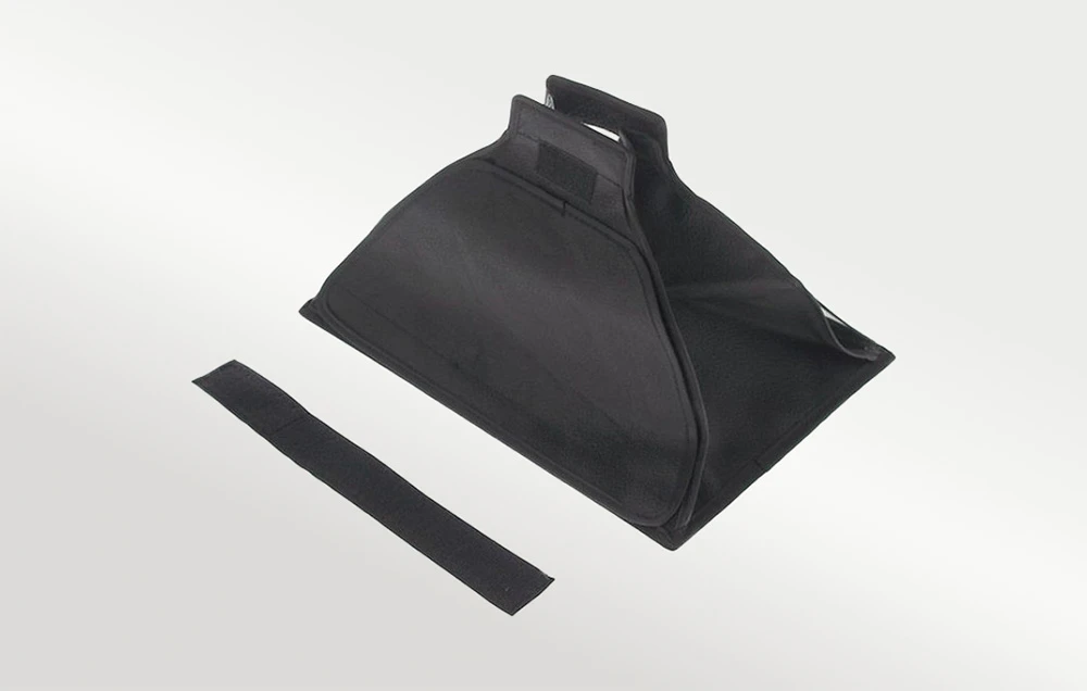 Modificator de lumină pliabil din țesătură neagră, tip softbox, cu curea de fixare