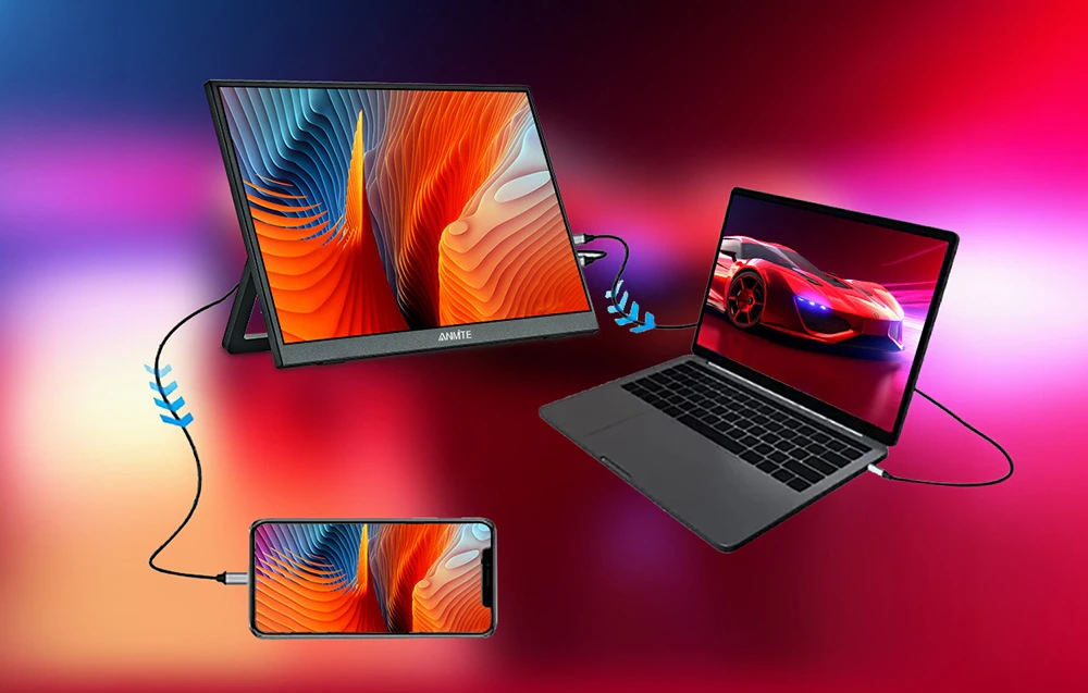 Un ecran portabil conectat prin cabluri la un laptop și la un smartphone, pe un fundal multicolor.