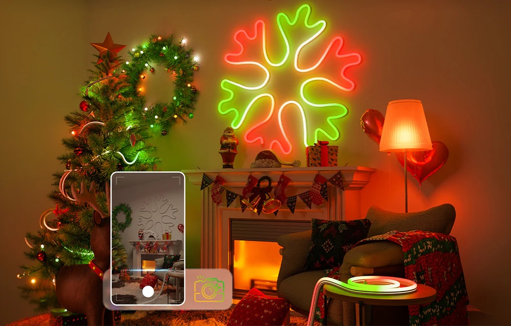 Un șemineu festiv decorat cu lumini. Un fulg de zăpadă neon strălucitor și colorat atârnă deasupra acestuia.
