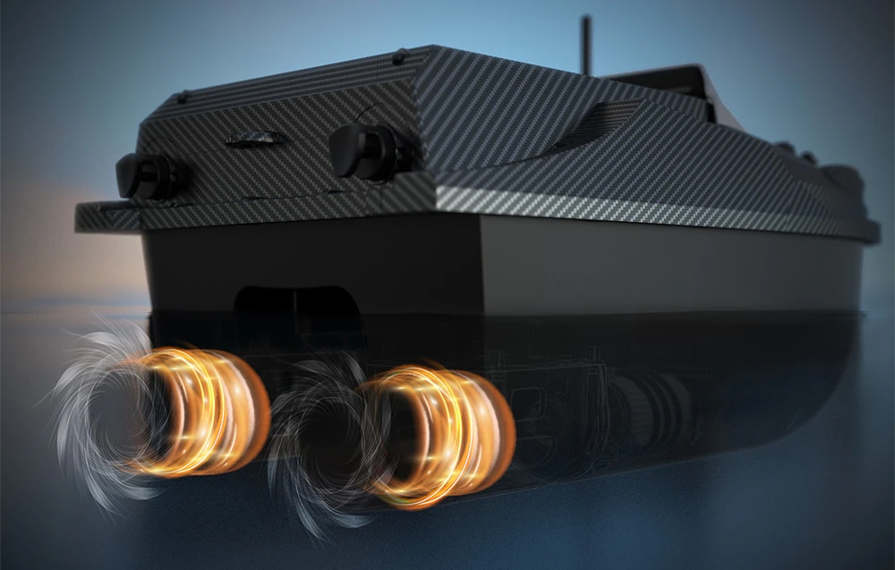 Barcă telecomandată din carbon pentru momeală, cu două elice rotative reprezentate ca spirale luminoase portocalii