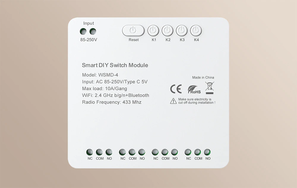 Modul comutator Smart DIY WSMD-4 cu LED-uri verzi iluminate la conectorii de control