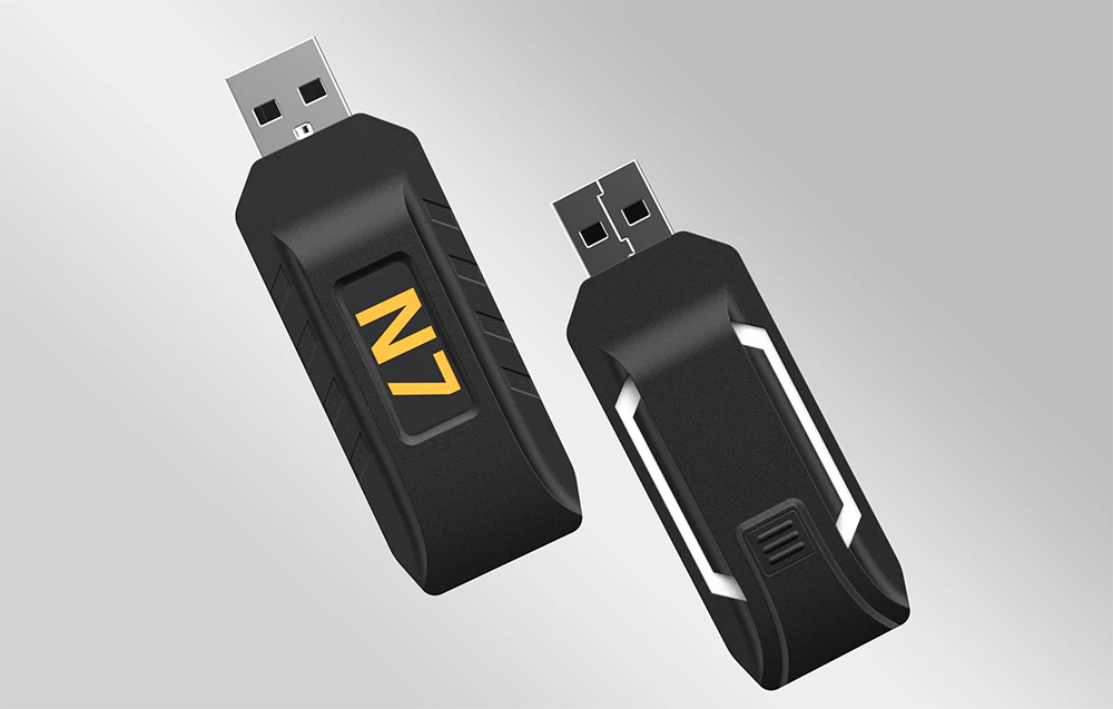 Două adaptoare USB PXN N7 negre pe fond gri