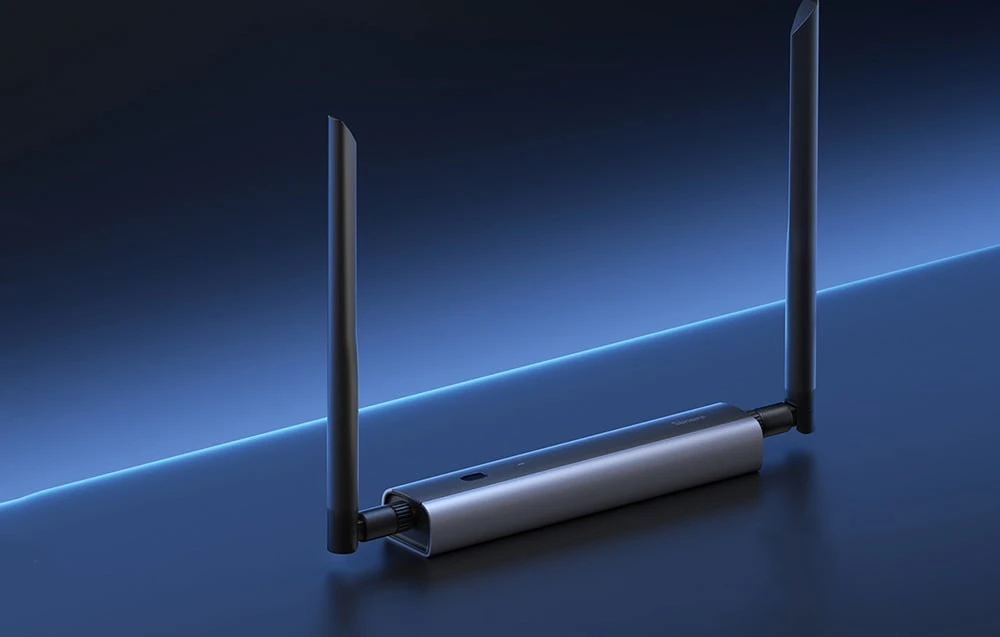 Gateway ZigBee cu 2 antene pe fundal albastru închis.