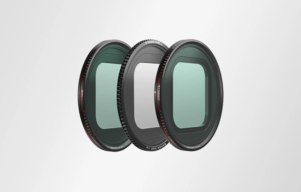 Trei tipuri diferite de filtre fotografice din sticlă în rame negre, dispuse una lângă alta.