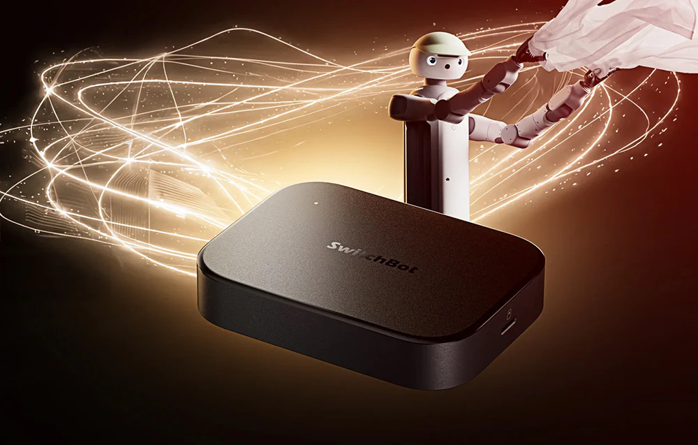 SwitchBot Gateway afișat pe un fundal întunecat, cu un robot umanoid și efecte grafice luminoase în fundal.