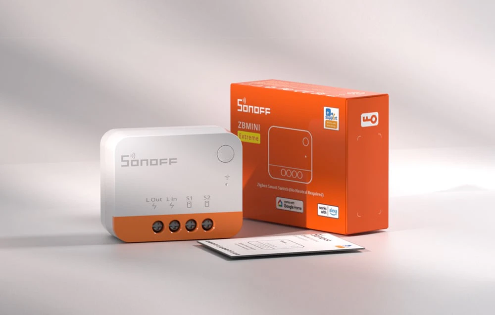 Sonoff ZBMINI Extreme set cu modul, instrucțiuni și cutie portocalie