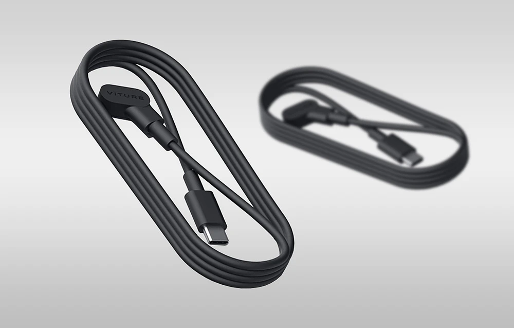 două cabluri USB negre pentru conector magnetic Viture pe fundal gri