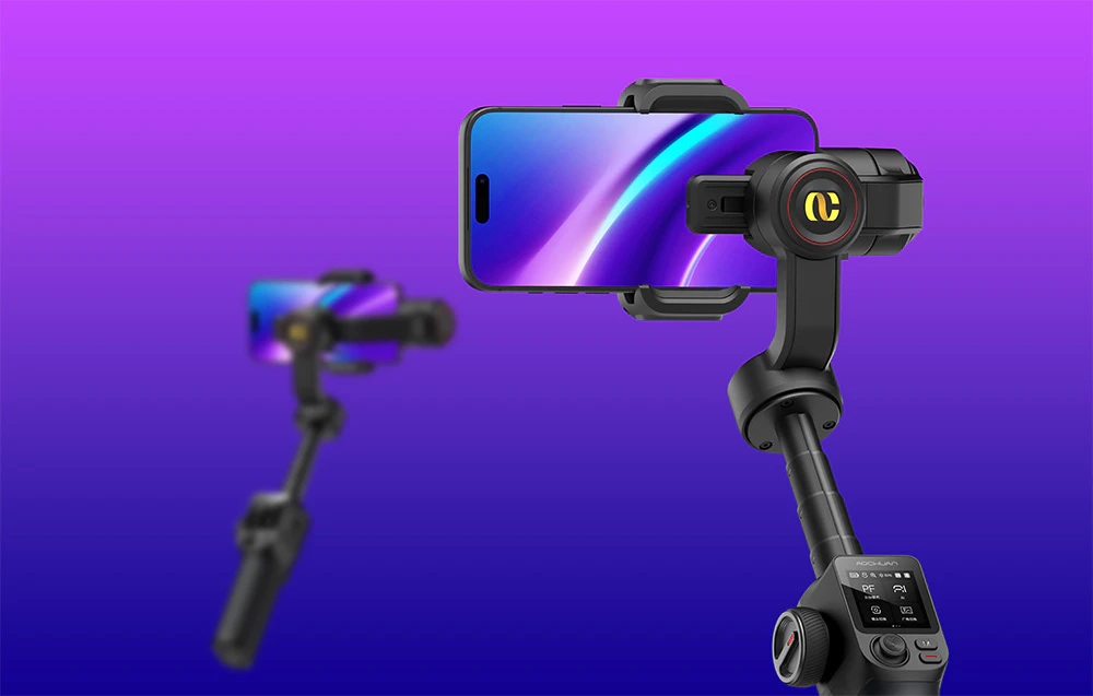 Gimbal cu un smartphone pe un trepied prezentat pe un fundal cu gradient violet, cu un al doilea dispozitiv în fundal.