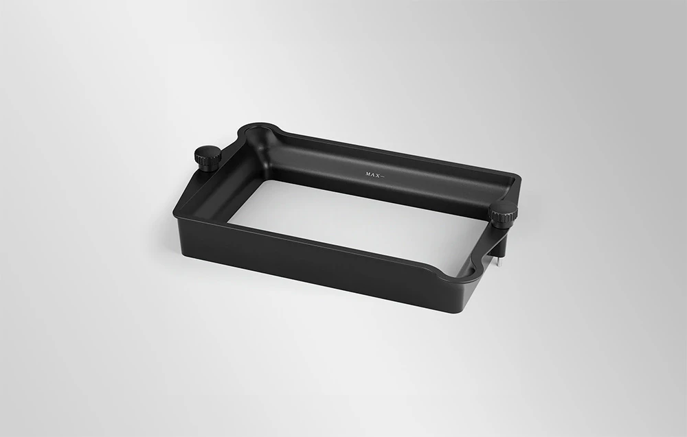 Rezervor de rășină ELEGOO Saturn 4 / Saturn 4 Ultra pe fundal gri