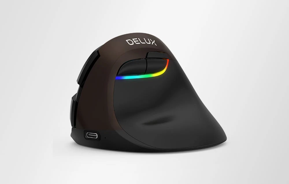 Un mouse vertical ergonomic cu iluminare RGB, prezentat din față și din profil pe un fundal deschis.