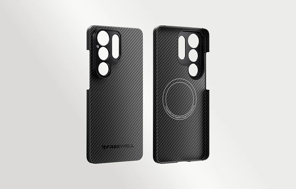 două carcase Freewell negre pe un fundal cu gradient gri
