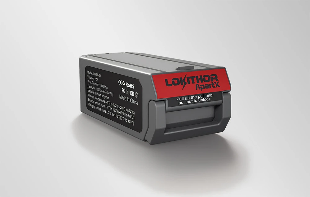 Baterie Lokithor pe un fundal deschis