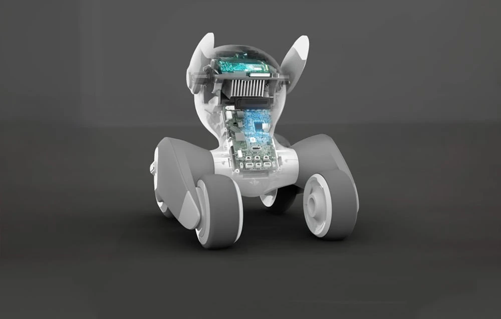 Robotul interactiv Loona cu componentele interne vizibile pe un fundal gri