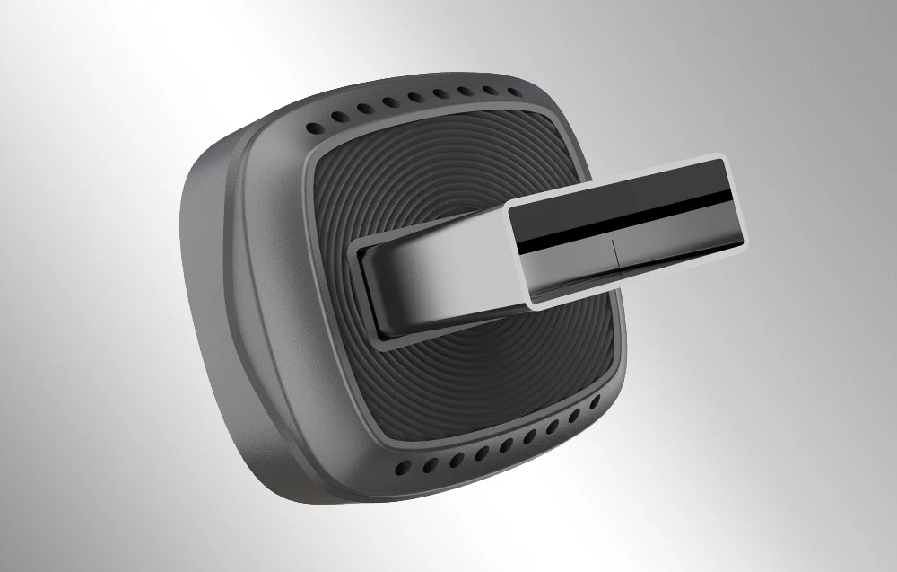 Partea inferioară a adaptorului cu conectorul USB-A extins