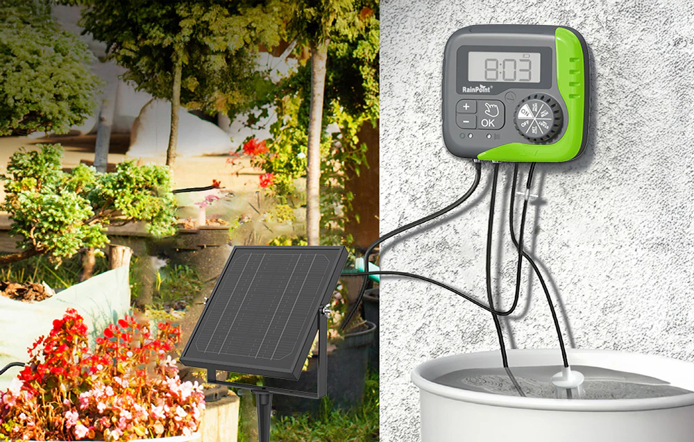 Controler RainPoint conectat la un panou solar pe un trepied, irigând plantele de grădină dintr-un rezervor