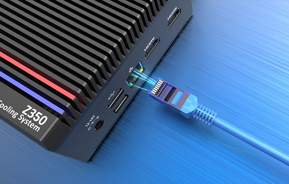 Partea din spate a Mini PC Minix cu diverse intrări și un cablu ethernet conectat, pe un fundal albastru.