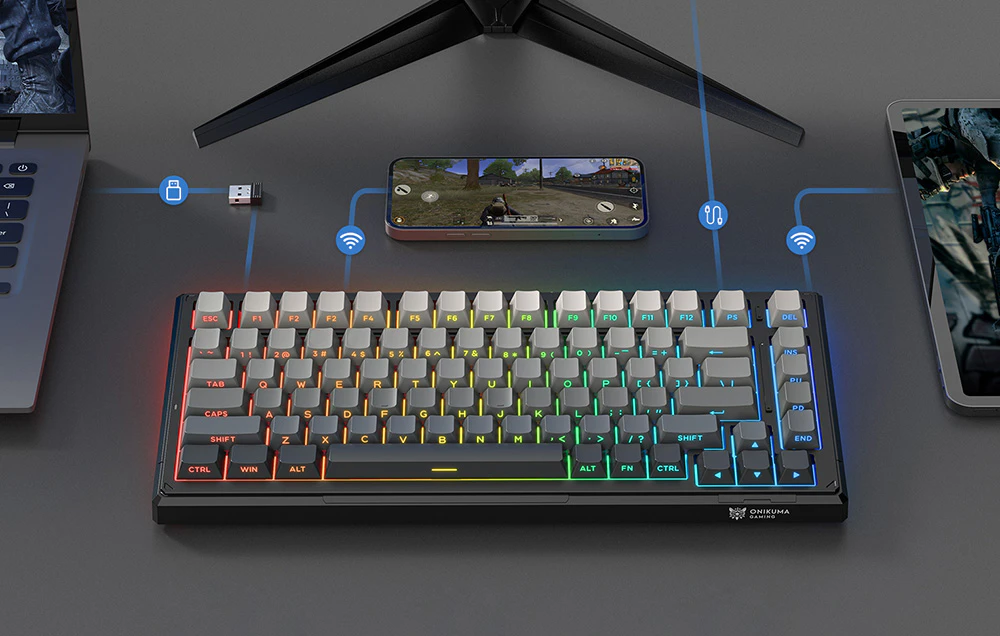 Tastatură neagră pe un birou lângă un laptop, un smartphone și o tabletă cu pictograme care simbolizează metodele de conectare
