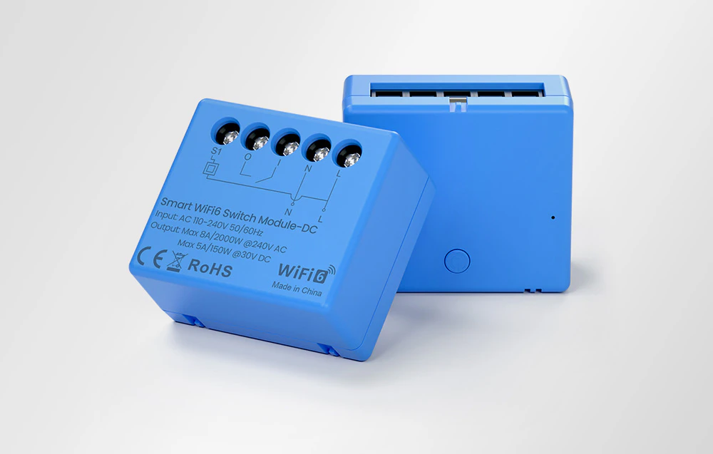 Două module de comutare inteligente WiFi6 albastre, prezentate din față și din spate.