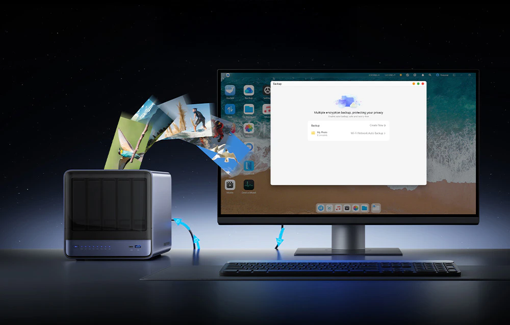 Computer NAS conectat la monitor, care trimite fotografii către o copie de rezervă vizibilă pe ecran