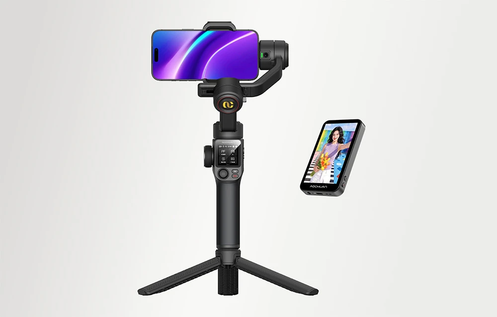 Gimbal Aochuan montat pe un trepied lângă un modul wireless cu ecran color