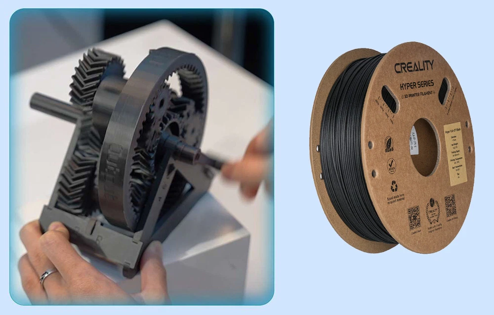 Mâini care țin un model negru de unelte lângă o bobină de filament Creality Hyper Series