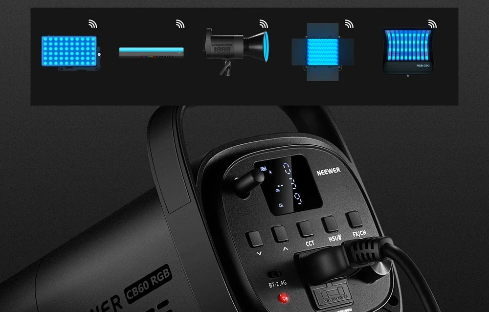 Partea din spate a lămpii negre cu un afișaj digital și butoane, precum și mici pictograme ale altor dispozitive de iluminat în partea de sus.