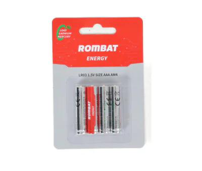 Bateriile alcaline Rombat se comercializează la cutie colectiva de 12 blistere a câte 4 bucăți. ➢ Tensiune nominală: 1,5V ➢ Temperatură de operare: -30~50ºC ➢ Capacitate nominală: 1100 mAh (75Ω 4h/zi 0,9 V) ➢ Durata de viaţă la raft (depozitare fără 