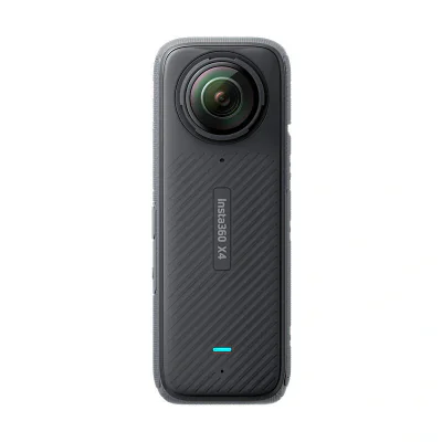 Camera Insta360 X4