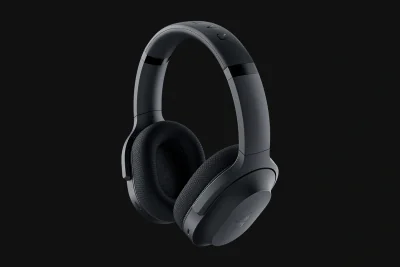 Casti Razer Barracuda Wireless, frecventa raspuns 20 Hz – 20 kHz, sensibilitate 96dB, izolare fonica pasiva, conectivitate USB-C Wireless (2.4GHz); Bluetooth 5.2; 3.5mm Analog, frecventa raspuns microfon 100 Hz - 10 kHz, autonomie pana la 40 ore, neg