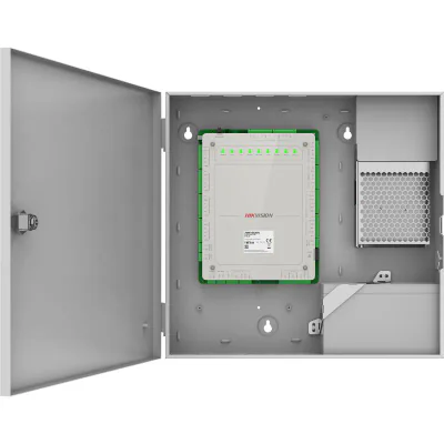 Centrala control acces Hikvision DS-K2621X, pentru 1 usa bidirectionale (2 citittoare); Capacitate de stocare: 100,000 cartele si 300,000 evenimente; Comunicare: TCP/IP si RS-485; Compatibilitate cititoare: 2x Wiegand sau 2x RS485; Intrari: 2 alarm i