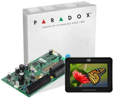 Centrala Paradox SP7000+; 16 intrări de zonă sau 32 cu ATZ, extensibila la 32 zone; extensibilă la 16 ieșiri PGM - (5 pe placă, 1 cu releu de curent mare); trigger PGM +/-; intrare pentru detectori fum, pe 2 fire; sursă alimentare în comutație 1.5A; 