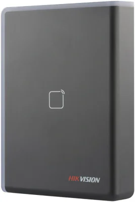 Cititor card Hikvision DS-K1108AE, citeste carduri EM 125 KHz, distanta citire: ≤ 50 mm, comunicare: RS-485, Wiegand (W26, W34) protocol si OSDP protocol, indicator LED de stare si alimentare, tamper, buzzer, alimentare: 12 VDC, IP65, dimensiuni: 123