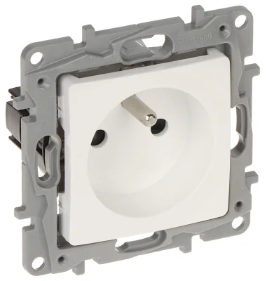 Priză simplă LEGRAND LE-664536, seria Niloe, 230 V, 16 A