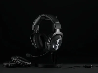 PRO X GAMING HEADSET + STAND/BLACK - EMEA-914