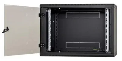 Rack de perete Triton sectiune simpla 6U 500mm adancime usa sticla panouri laterale fixe sectiuni ventilatie activa, sectiuni acces cabluri sus/jos/spate securizare cu cheie, 1 pereche montanti reglabili IP30 negru