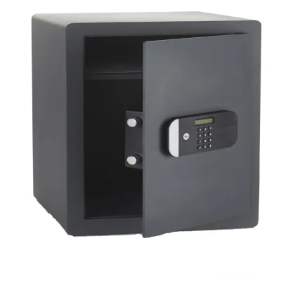 Seif de maxima securitate Yale, 520x350x360 mm YSEM/520/EG1; Caracteristici: Ușa tăiată cu laser-întărită cu placă armată anti- forare; Mecanism deschidere ușă automat; Încuietoare motorizată cu  nivel de securitate ridicat; Blocare timp de 1min în c