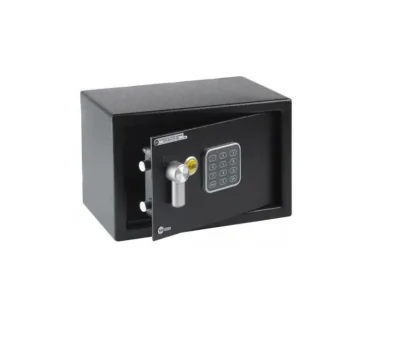 Seif Yale  Standard Compact YSV/200/DB2; Alcatuit din otel; Prevazut cu orificii pentru fixare si bolturi de prindere incluse; Ideal pentru pastrarea documentelor importante sau a cheilor intr-un loc sigur si la indemana.
