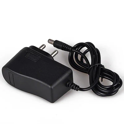 Sursa alimentare LN-EU12V1A; Tensiune intrare: AC 110--240V; Tensiune iesire: DC 12V 1A 12W; Input Frequency: 50Hz-60Hz; Dimensiune conector tata: 1.2M lungime 26 AWG cu 5.5*2.1*10mm; Protectie la scurt-circuit, supratensiune, supraincalzire; greutat