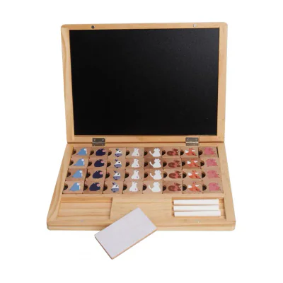TABLA DIN LEMN CU 39 DE PIESE, MOMKI