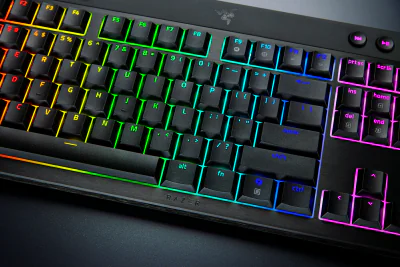 Tastatura mecanica wireless Razer Blackwidow V4 Low profile HyperSpeed, switch Razer™ Low-profile Mechanical Switches (Orange Tactile), 110 taste, iluminare Razer™ Chroma RGB, negru