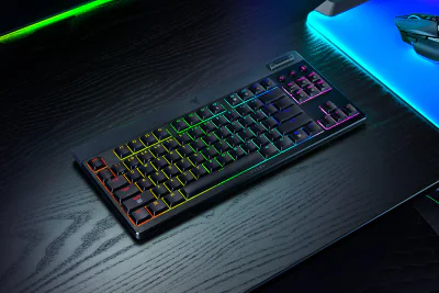 Tastatura mecanica wireless Razer Blackwidow V4 Low profile HyperSpeed TKL, switch Razer™ Low-profile Mechanical Switches (Orange Tactile Switch), 110 taste, iluminare Razer™ Chroma RGB, negru