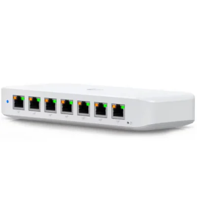 UBIQUITI 8 PORT GBE SWITC USW-ULTRA, dimensiuni: 203 x 76 x 33 mm, Greutate: 320g, Interfata: 8 x 10/100/1000Mbps, 7 porturi POE, Capacitate Switch: 16Gbps, Buget POE 42W.